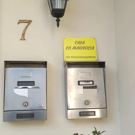 Casa La Magnolia פראטו